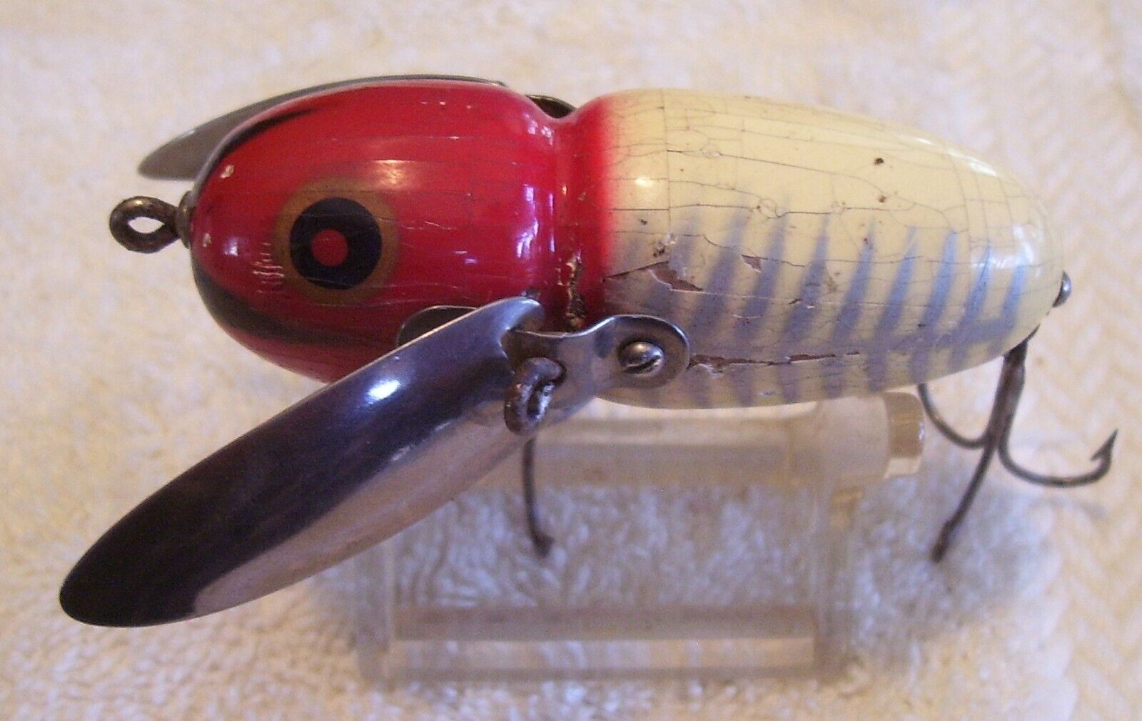 041524 VINTAGE HEDDON WOOD CRAZY CRAWLER LURE 2.75 041524 VINTAGE HEDDON WOOD CRAZY CRAWLER LURE 2.75