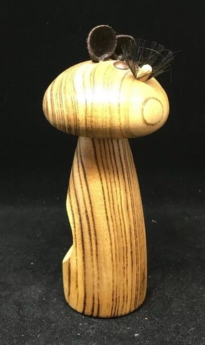 WOODEN SCREW TYPE NUT CRACKER - Cat