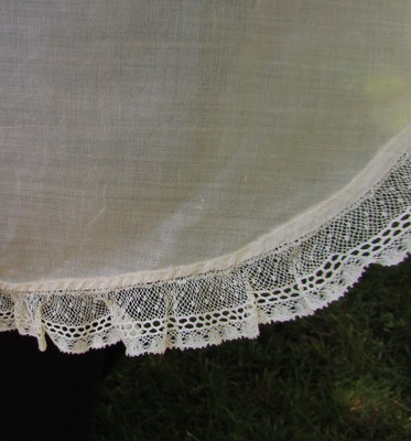 Vintage / Antique Cotton Ivory Apron with Lace Trim