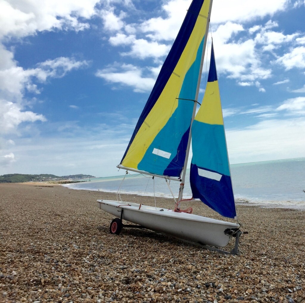 Laser II Fun Sailing Dinghy. Ready to Sail with Trolley and trailer