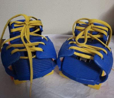 Vtg Ideal Blue Plastic Metal Tie On Kids Roller Skate Toy Adjustable 1970s