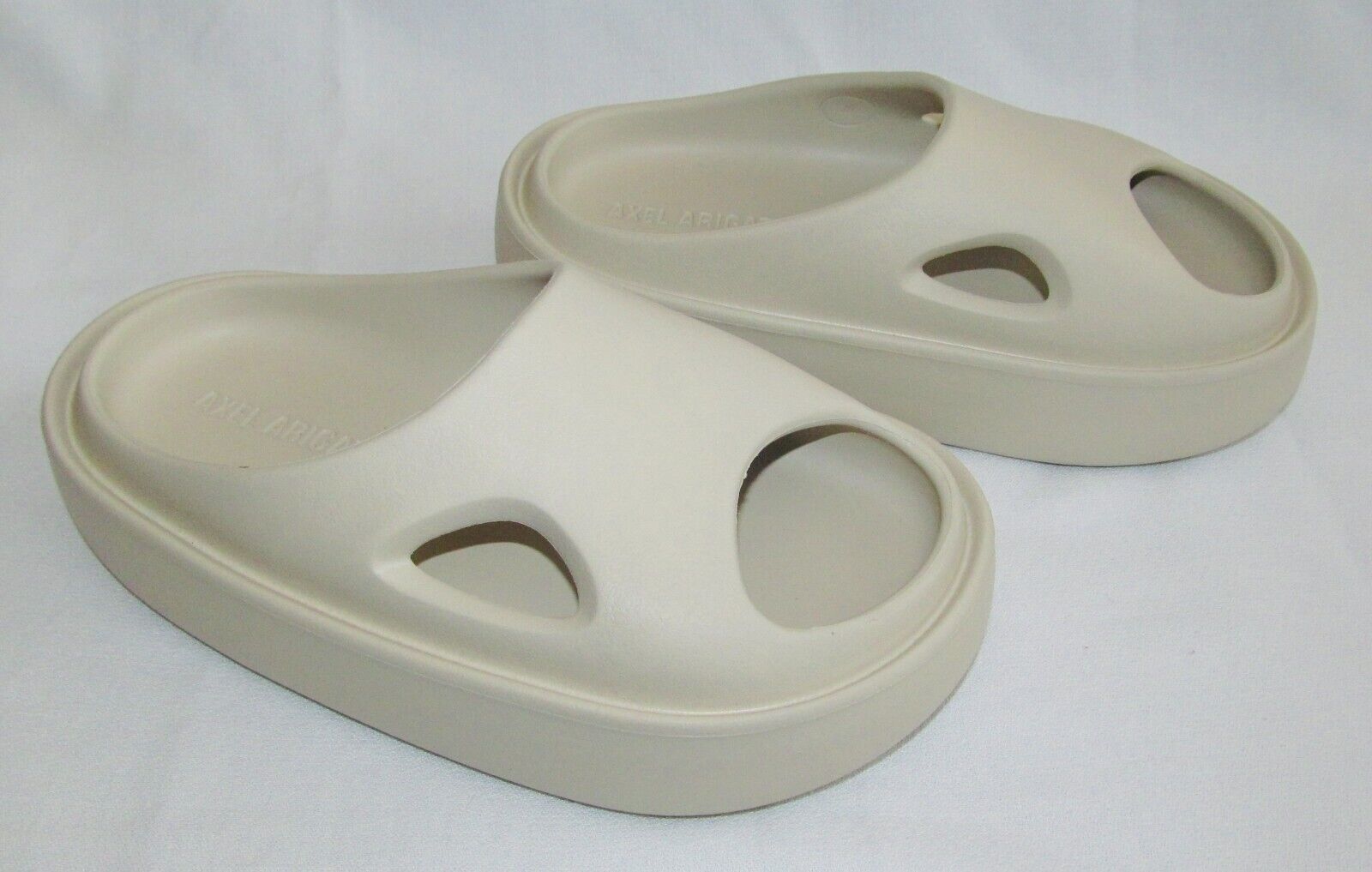 AXEL ARIGATO Magma Rubber Chunky Slide Beige Platform AXEL ARIGATO Magma Rubber Chunky Slide Beige Platform