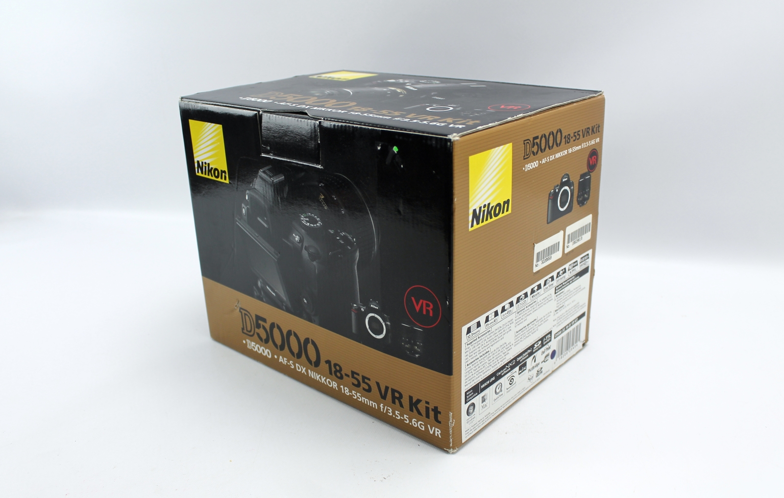Nikon D5000 DSLR Camera Kit AF-S DX Nikkor 18-55 VR f/3.5