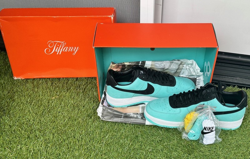 Nike Air Tiffany スニーカー Nike Tiffany & Co. x Air Force 1 Friends & Family Low 1837 Size 7