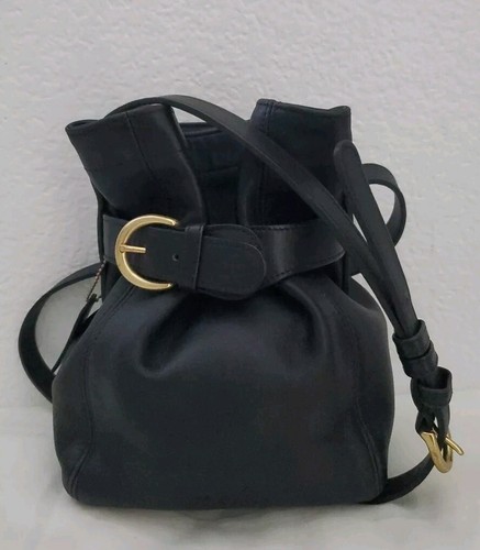 ショルダーバッグ・ポシェット Belted Leather Bucket Bag $_12.JPG?set_id=880000500F