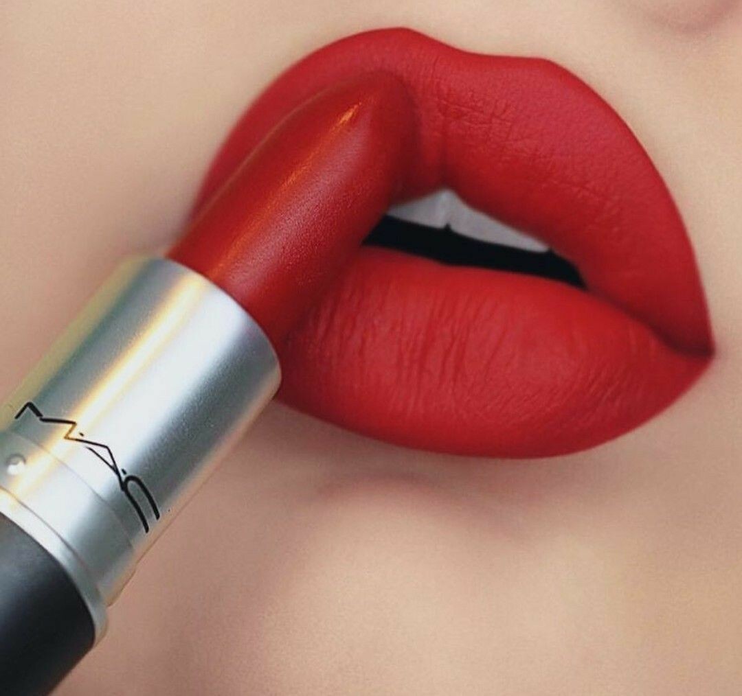 Цвет Ruby Woo помада Mac