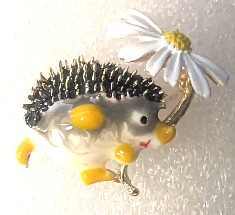 Hedgehog with Daisy Gold Enamel Alloy Pin Brooch Necklace Jewelry