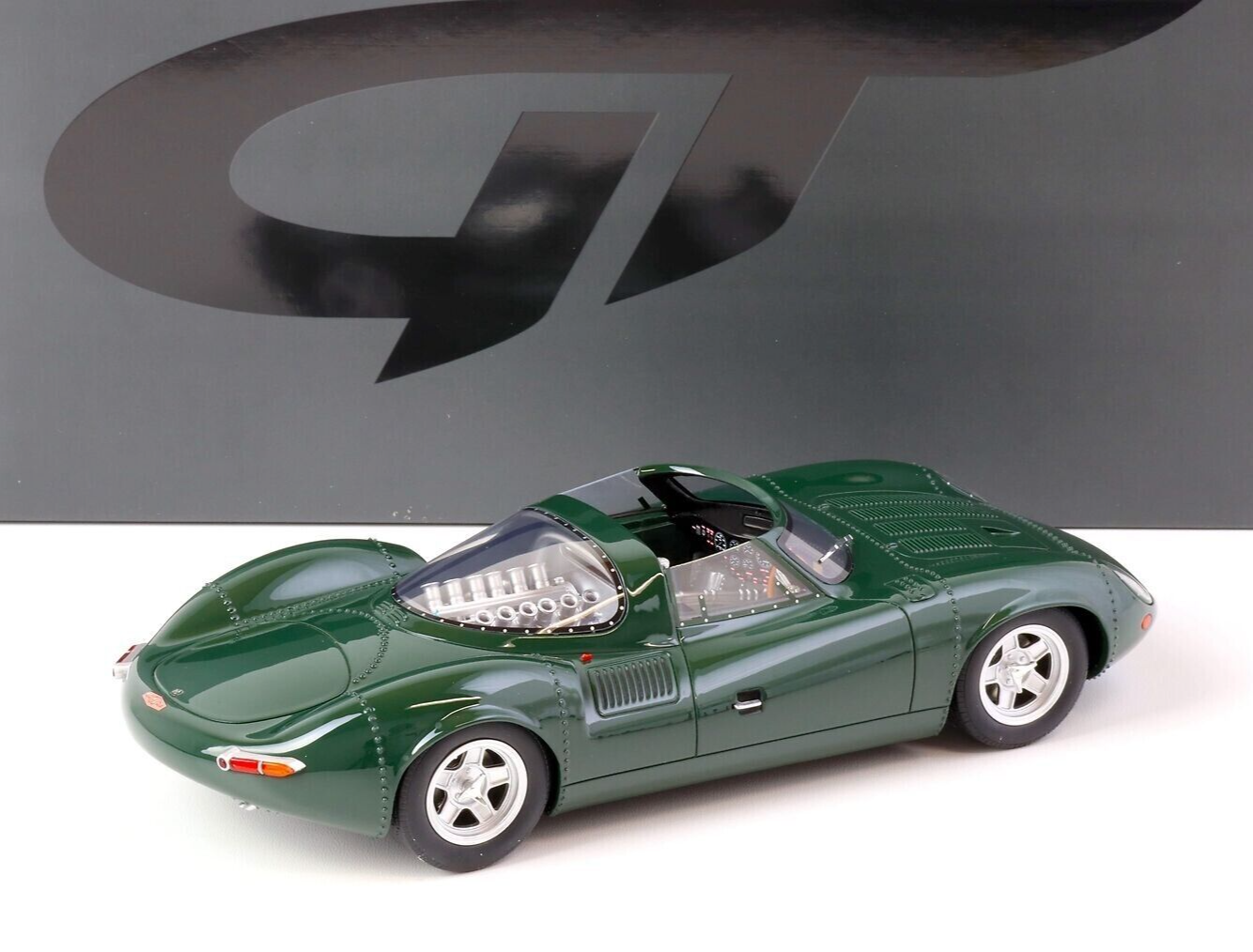 1/18 Jaguar XJ13 Spider 1966 Classic (Green) Resin Model Car 1/18 Jaguar XJ13 Spider 1966 Classic (Green) Resin Model Car