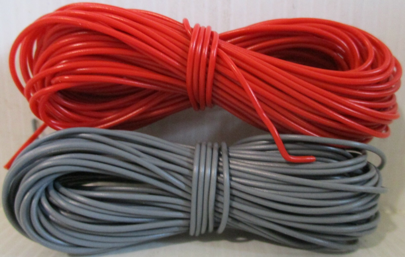 Model Railway / Railroad Wire 2 x 10m Roll 16/0.2mm 3A / 1 EACH RED