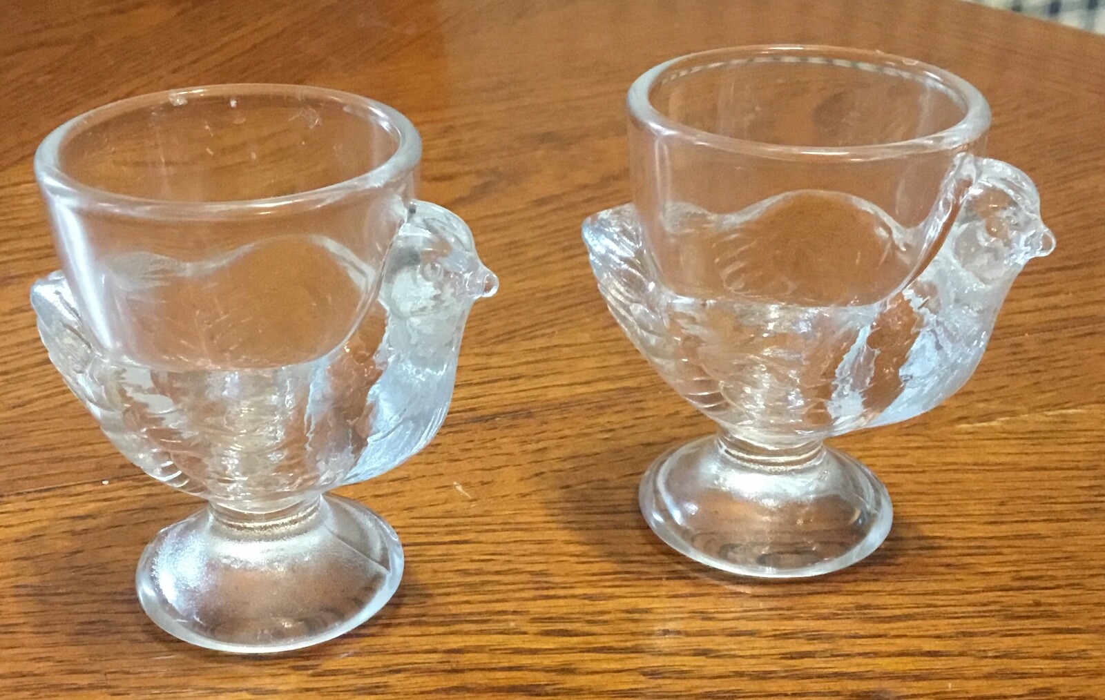 2 FRANCE CLEAR GLASS CHICKEN HEN FIGURAL EGG CUPS