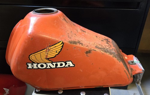 HONDA 赤 タンク 61d9D84UHKL._UF894,1000_QL80_.jpg