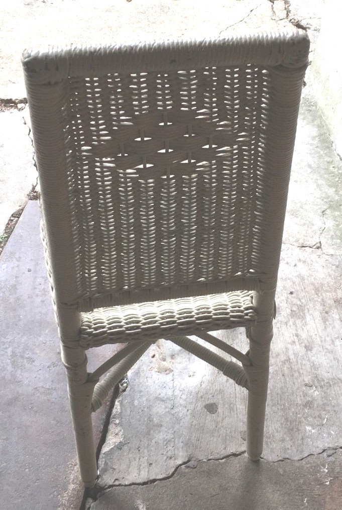 Nice Vintage Wicker Chair