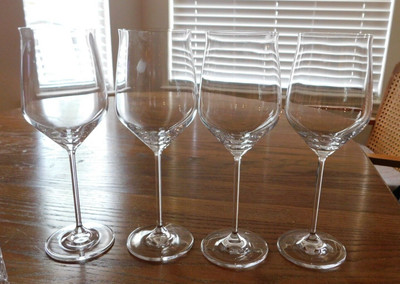 Circleware Chantal Merlot Wine Goblets Set of four 22 ounce crystal glasses NIB