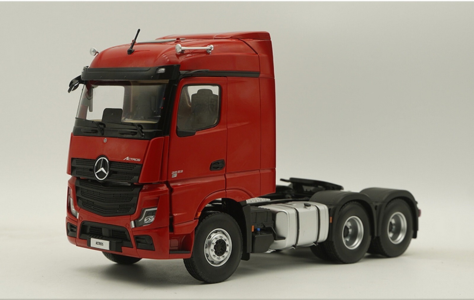 イタレリ SUPER ACTROS プラモデル 1/24 Amazon | イタレリ 1/24 メルセデス・ベンツ アクトロス MP4