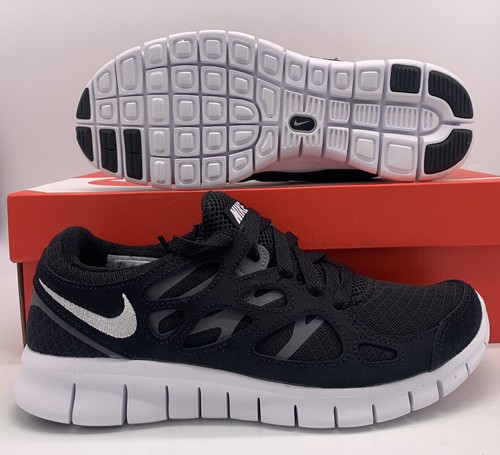 

Кроссовки для бега Nike W Free Run 2 черно-белые DM9057-001 женские, размер, Черный, Nike Free Run
