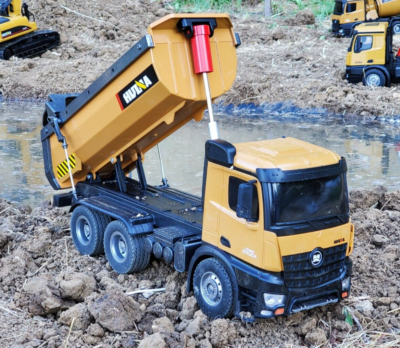 Huina 1573 dump truck discount