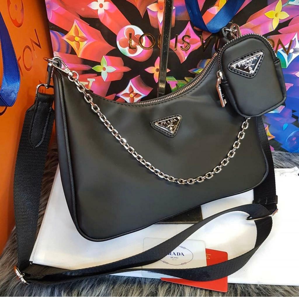 prada pochette