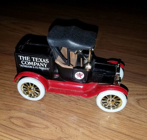 ERTL Texaco 1918 Ford Model T Runabout Diecast Truck Bank