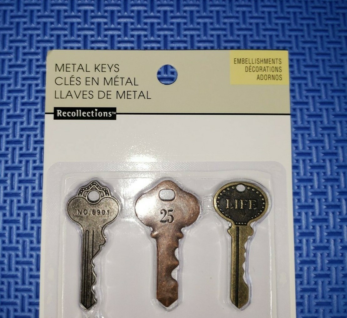 Recollections 6 Various Metal Keys Embellishments New