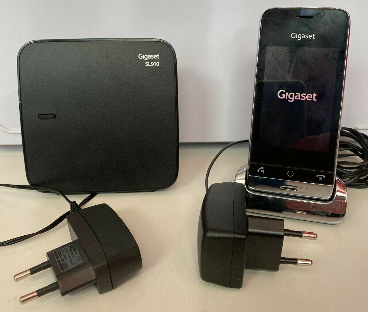 Gigaset Telefon SL910, Fulltouchbildschirm, Bluetooth, Telefonbasis, Ladeschale