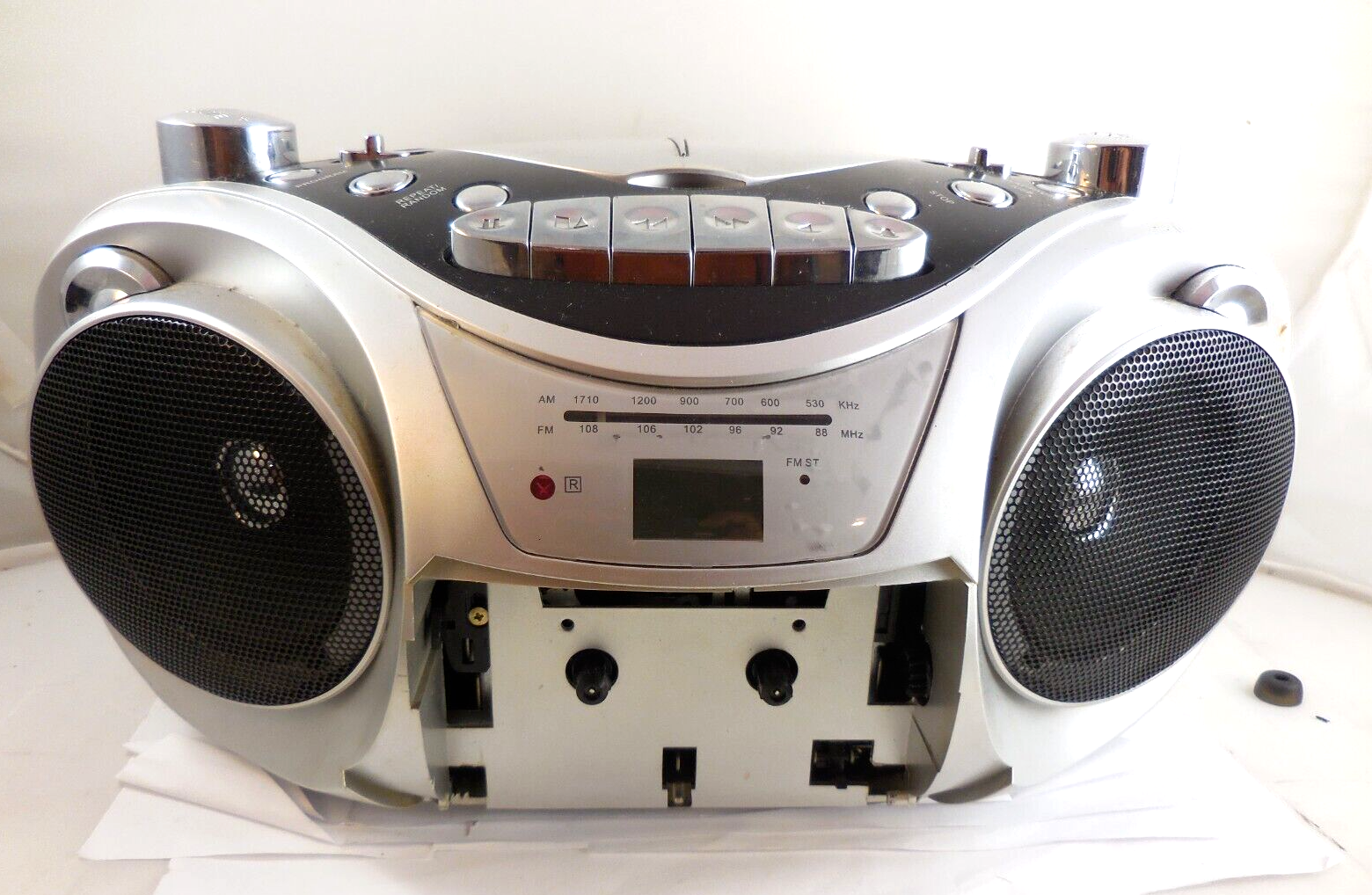Supersonic SC709 Portable MP3/CD Player with AM/FM Tuner