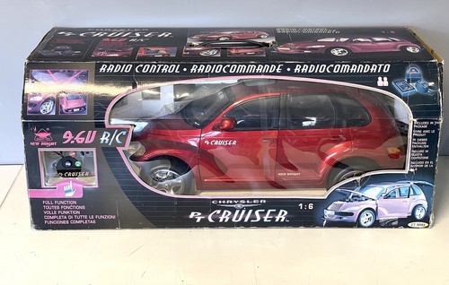 PT CRUISER ミニカー Diecast model cars Chrysler PT Cruiser 1/24 Motormax