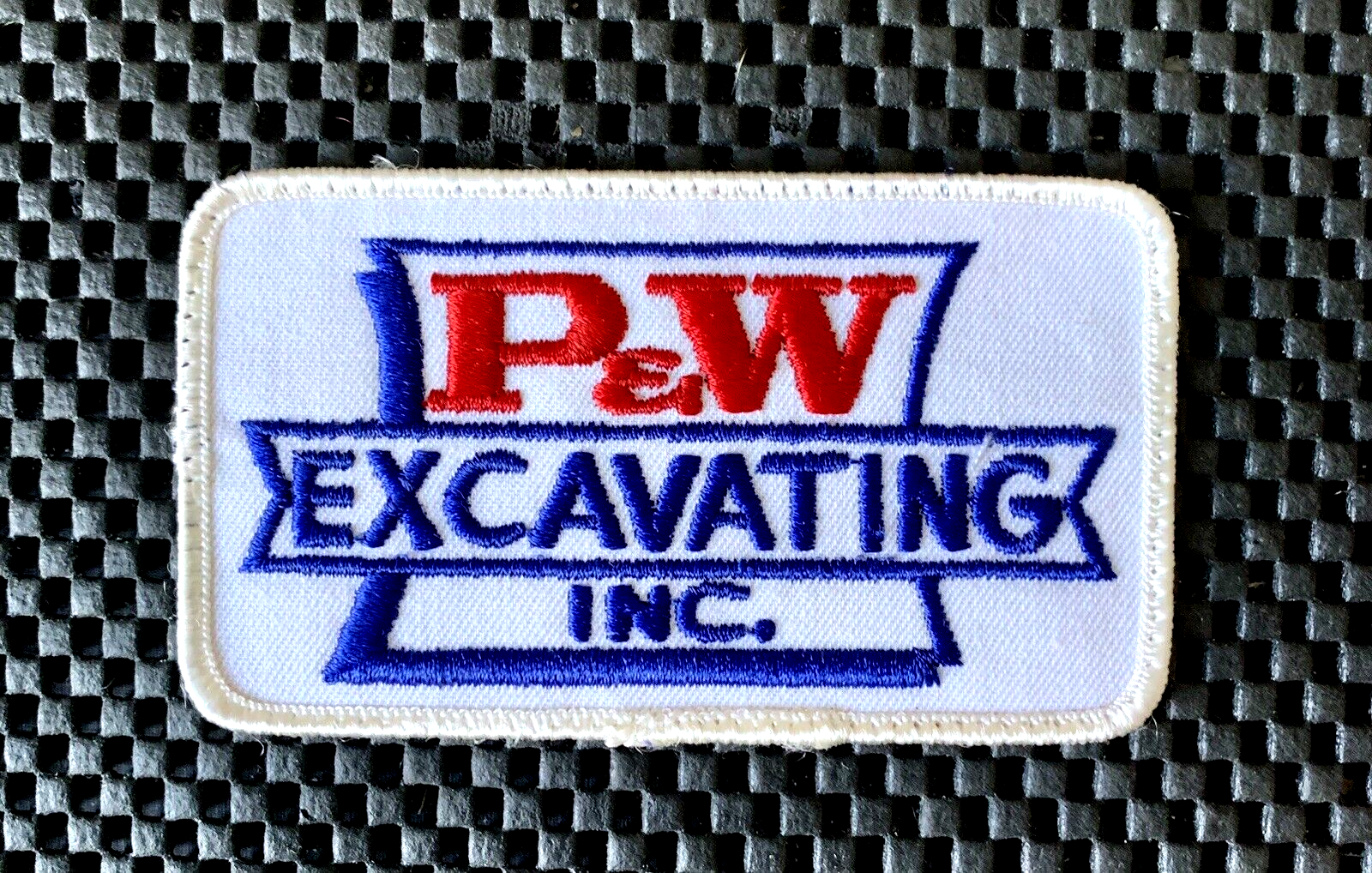 【WOOHWA】PATCH CARPENTER PT P & W EXCAVATING INC EMBROIDERED SEW ON ONLY PATCH 4 1/4