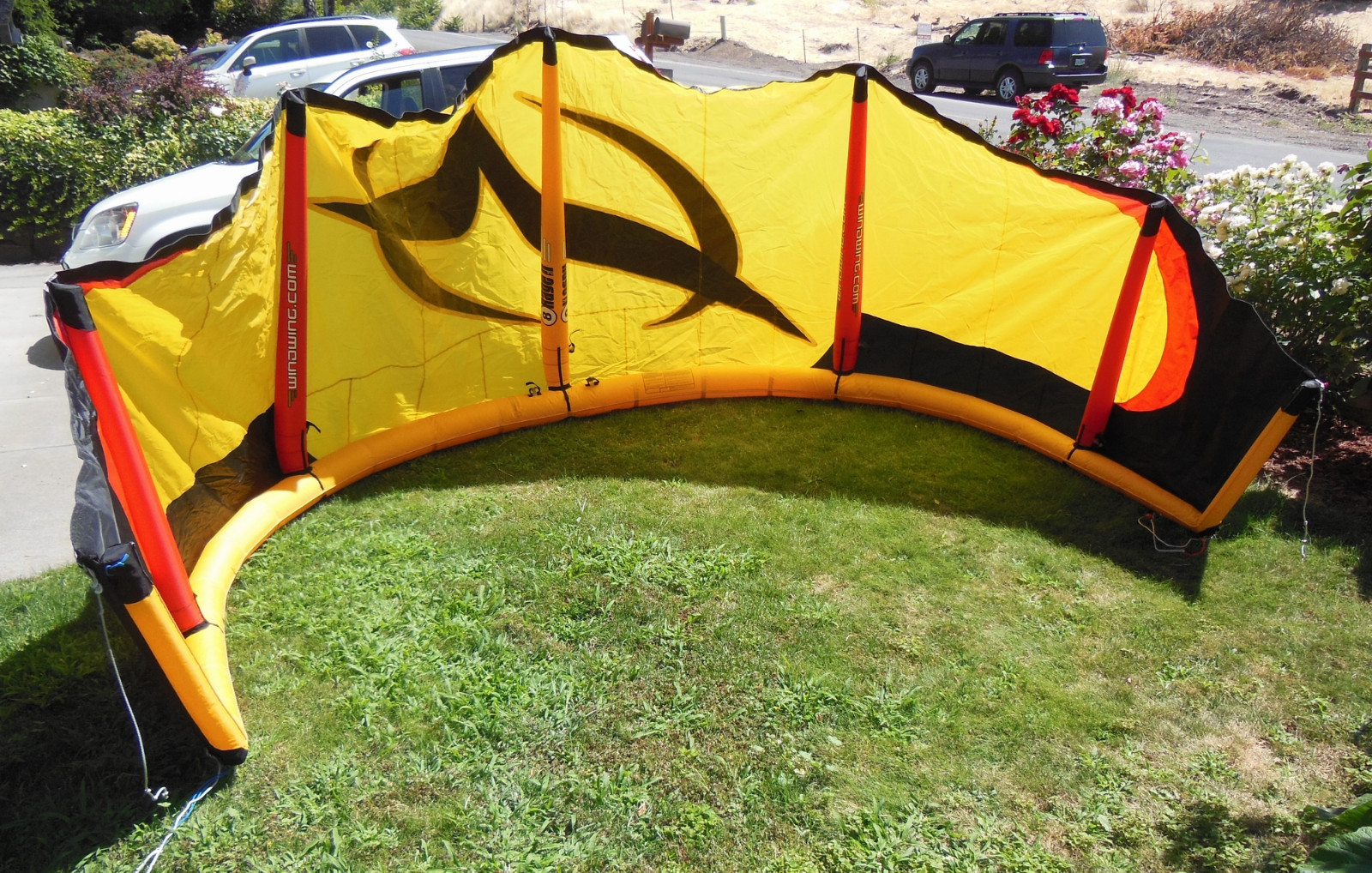 WINDWING RAGE II 8M² KITEBOARDING KITE, FLOWN ONCE, GREAT CONDITION, KITESURFING