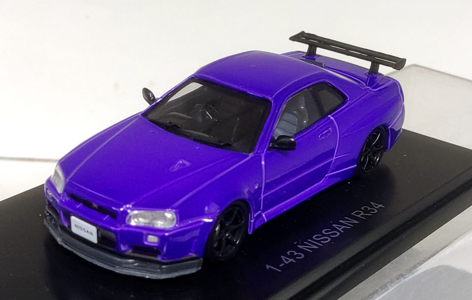 NISSAN SKYLINE GT-R R32  EBBRO　1/43 1:43 EBBRO NISSAN SKYLINE GT-R R32 SILVER RHD DIECAST CARS