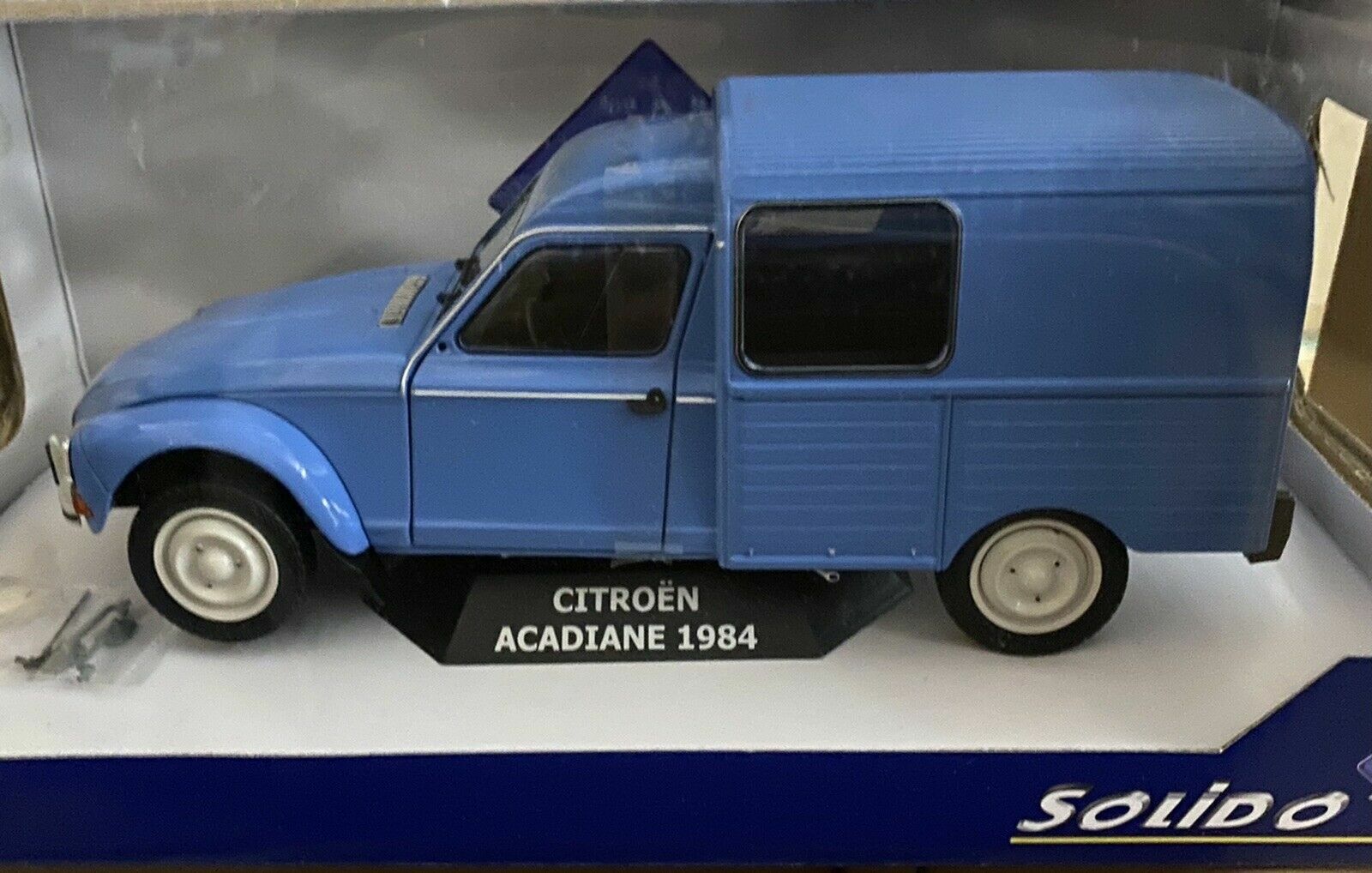1/18 シトロエン アカディアーヌ 1984 Citroen Acadiane Amazon | 1/18 シトロエン アカディアーヌ 1984 Citroen