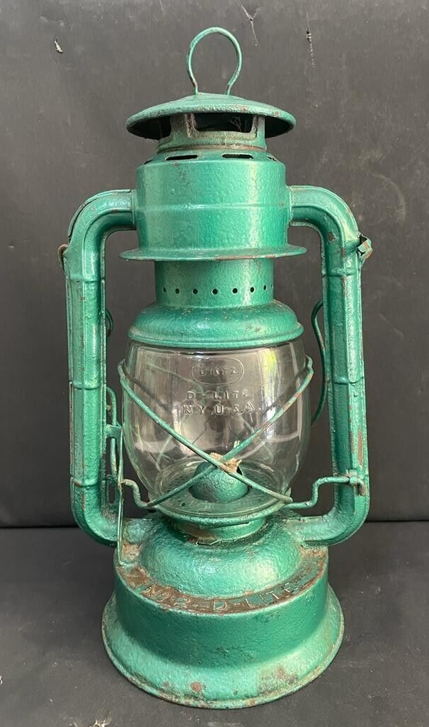 OLD VINTAGE DIETZ LITE NO.2 IRON KEROSENE LANTERN LAMP WITH