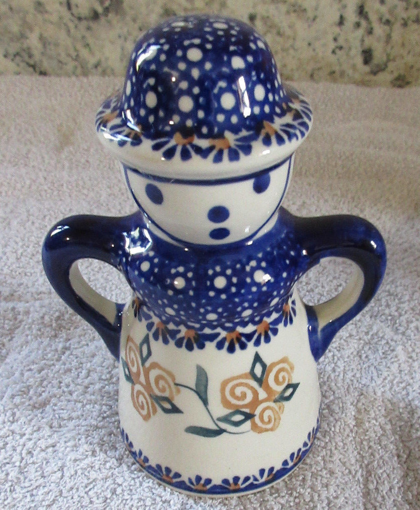 Boleslawiec Poland Pottery: Female Shaker: Hand Made