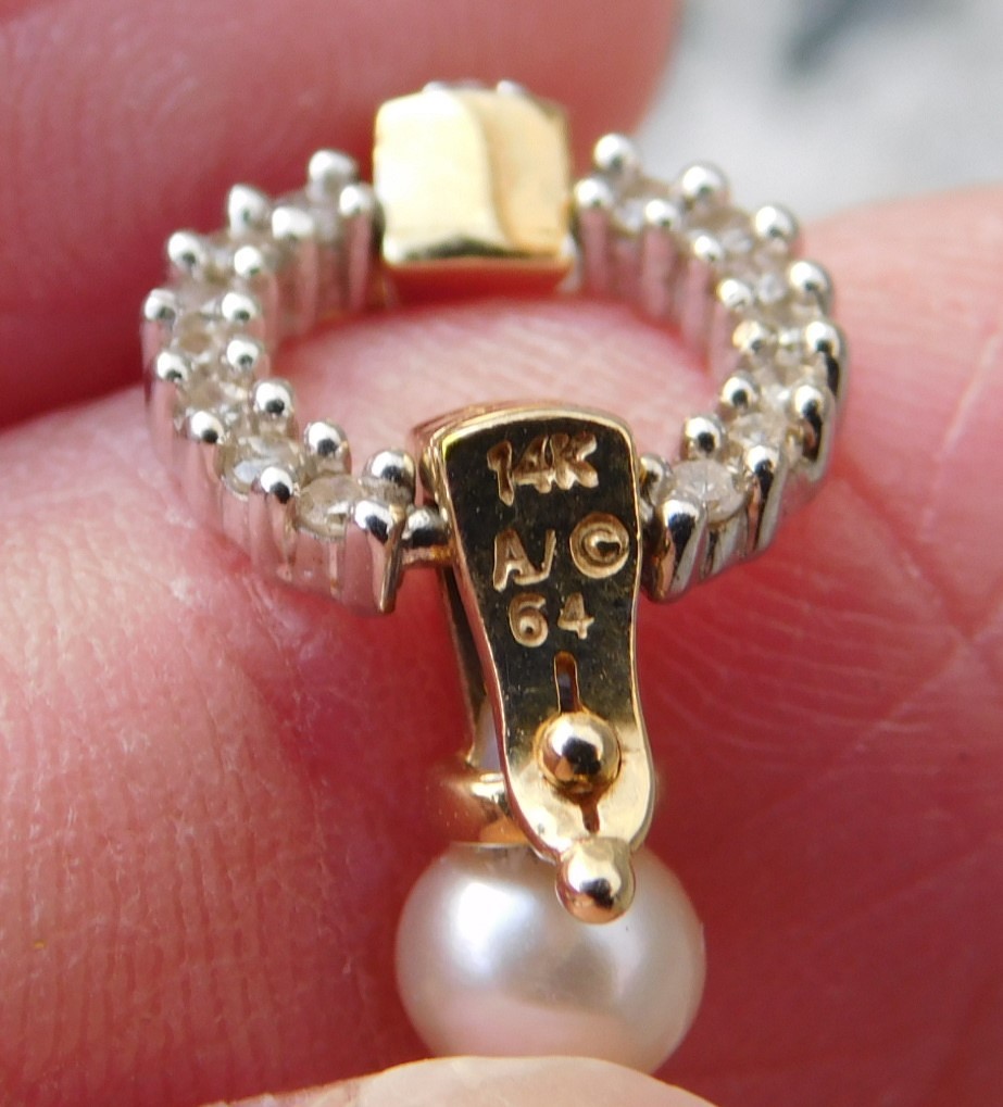 Genuine Freshwater Pearl Strand & Diamond 8