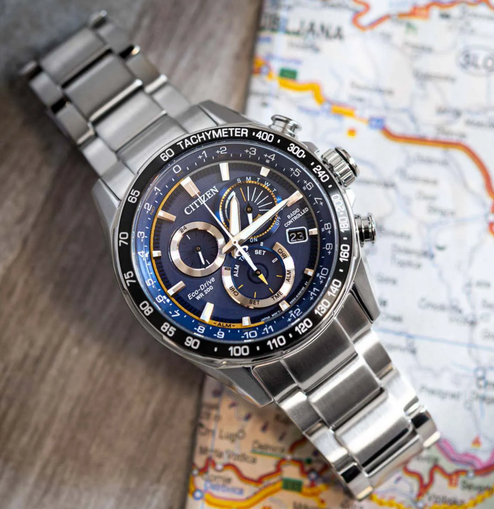 Pre-owned Citizen Eco-drive Radio Controlled Blue Dial Sapphire Men's Watch Cb5914-89l