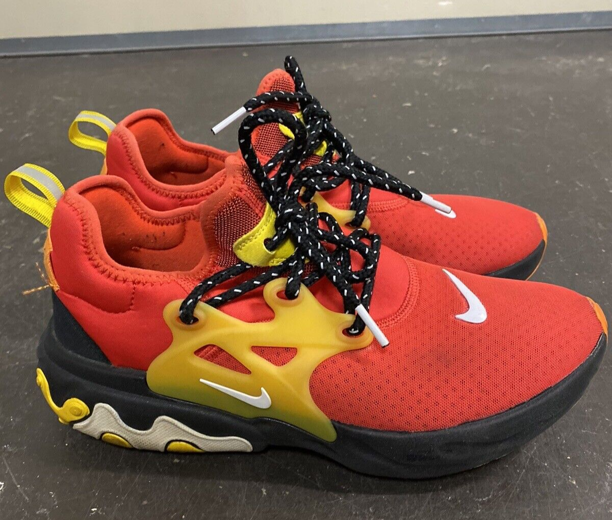 Nike Epic React Flyknit 2 Black Bright Crimson Red Shoes