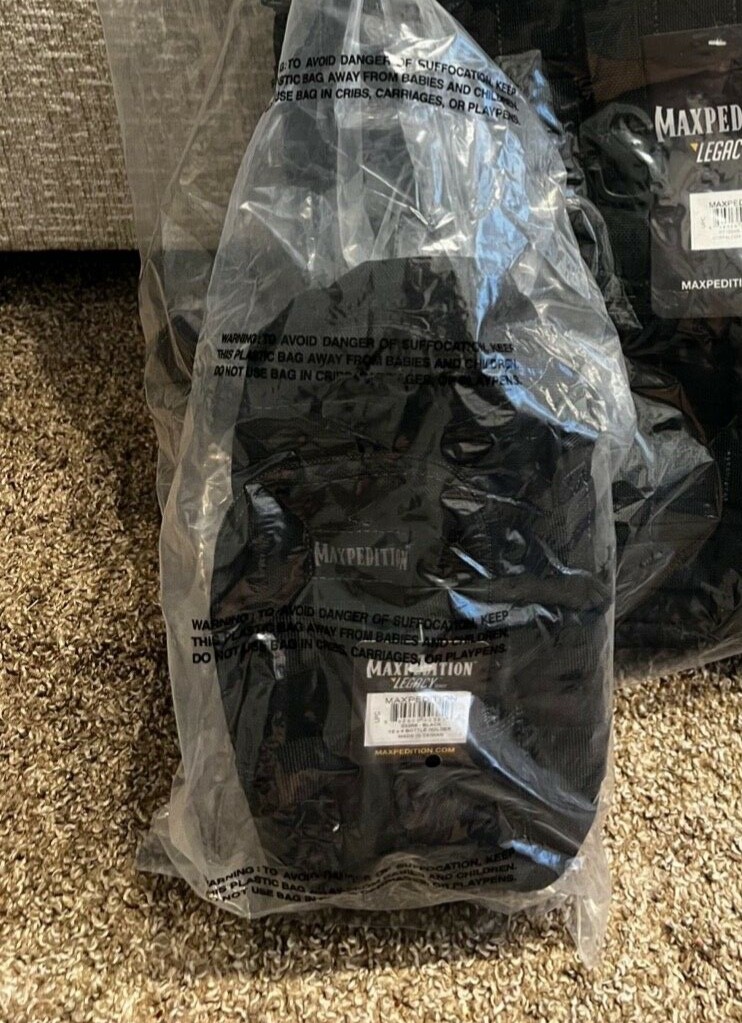Maxpedition 10" x 4" Bottle Holder fits a 32oz / 1L water Black