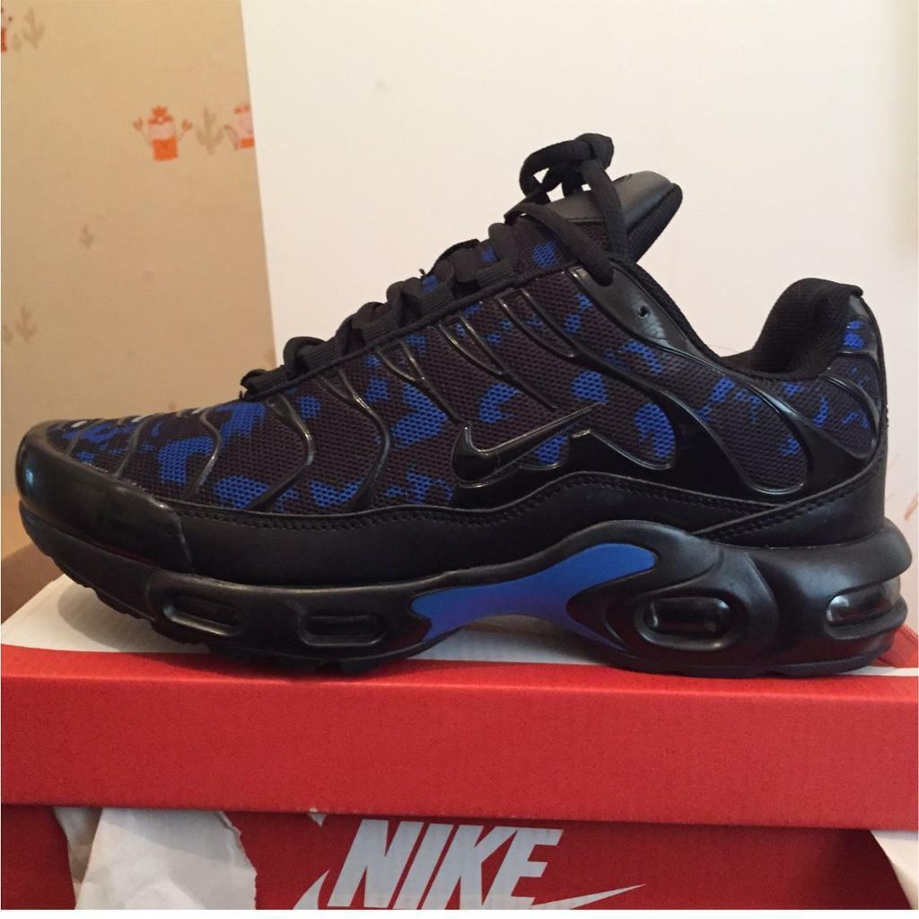 red and blue tns b79060