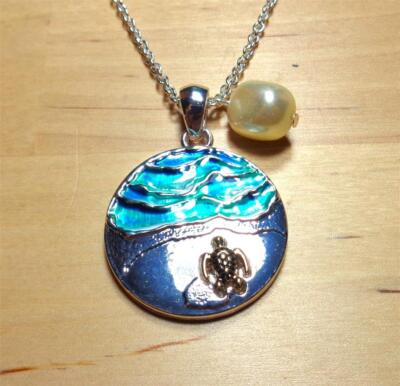 BEACH FASHION AQUA OCEAN WAVE TURTLE AND PEARL SILVER RHODIUM PENDANT NECKLACE