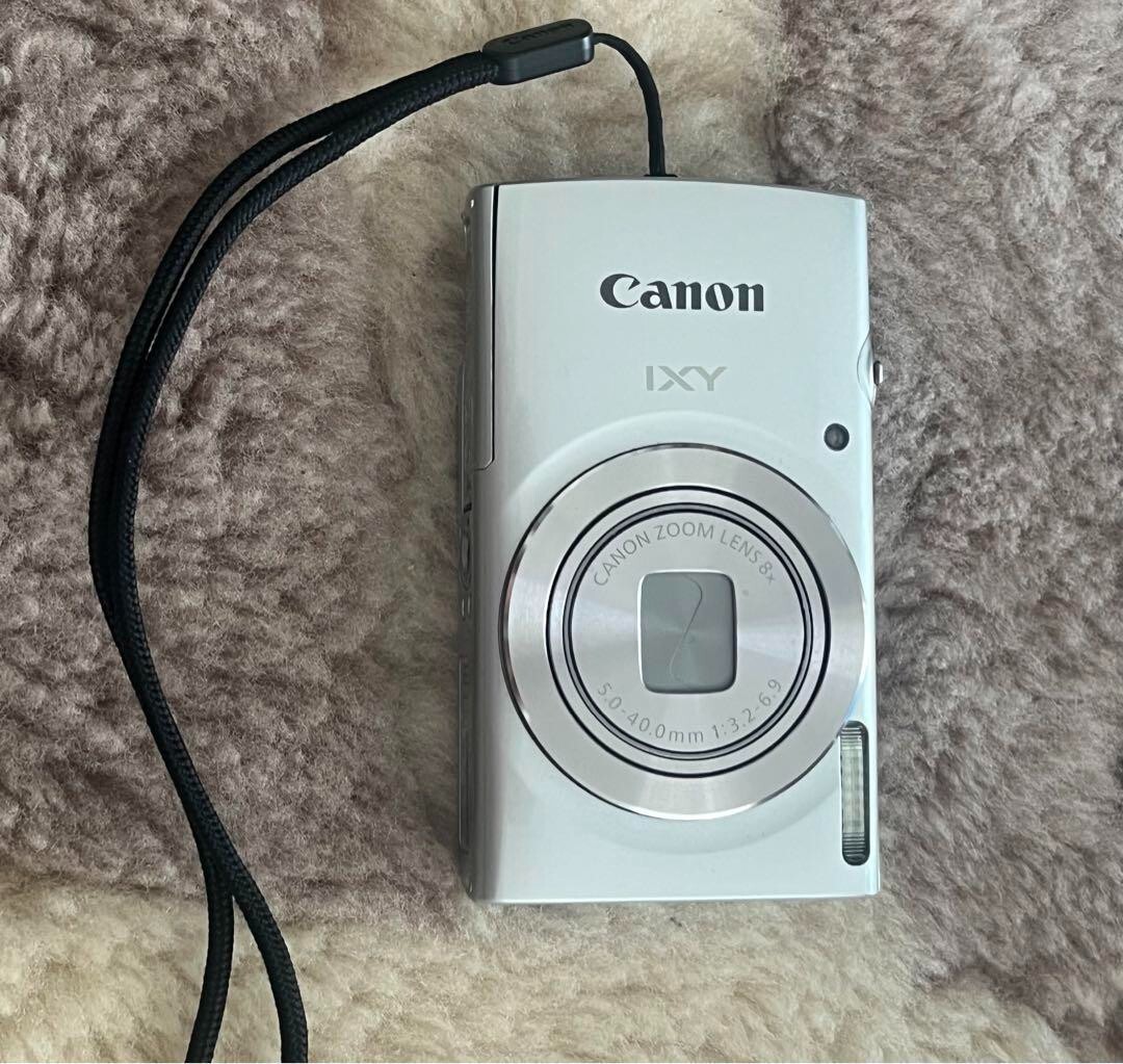 Canon IXY180 Silver PowerShot ELPH 180 20MP Digital Camera