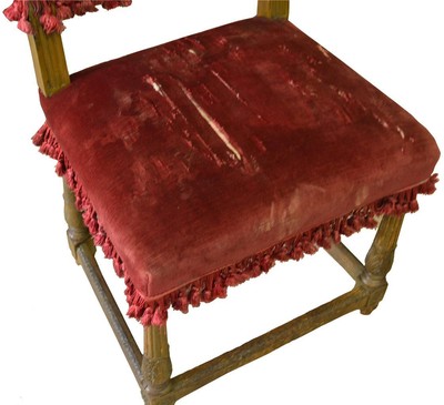 17473 Set of 6 Oak Oversize Dining Chairs with carved Figures