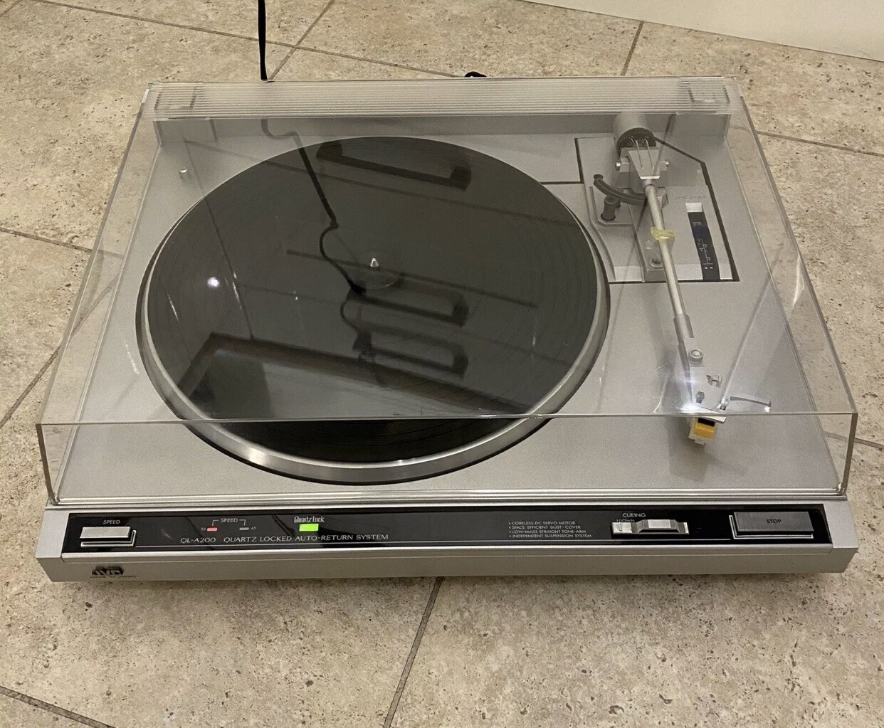Jvc_ql-y7. Hitachi ht-2 виниловый проигрыватель. Jvc 200. Мелодия 104 вертушки винила. S образный тонарм для victor ql-y55f.