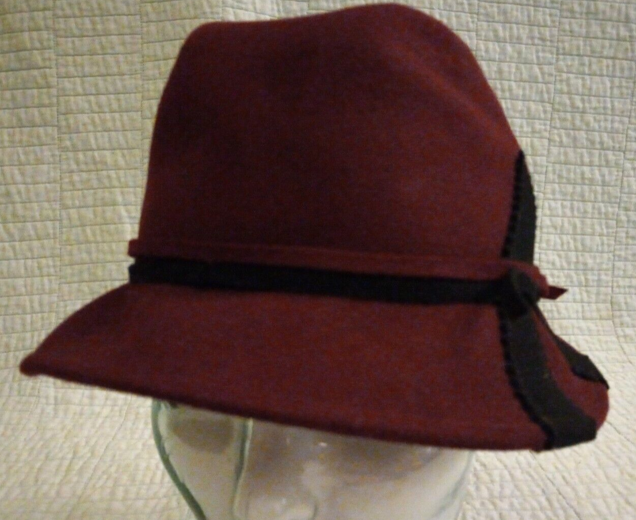 Vintage Women's 57cm Burgundy 100% Wool Trilby Hat WPL 9745