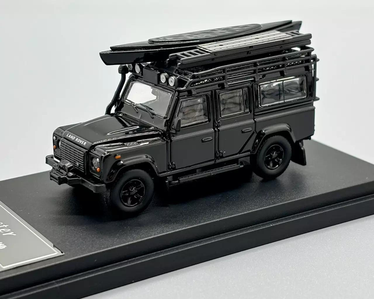 4R-551 Master 1/64 ランドローバー Defender 110 Master 1:64 Black Defender 110 SUV ORV Sport Model Diecast