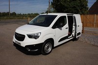 VAUXHALL COMBO 1.5 Turbo D 2300 Dynamic L2 H1 Euro 6 4dr 2021