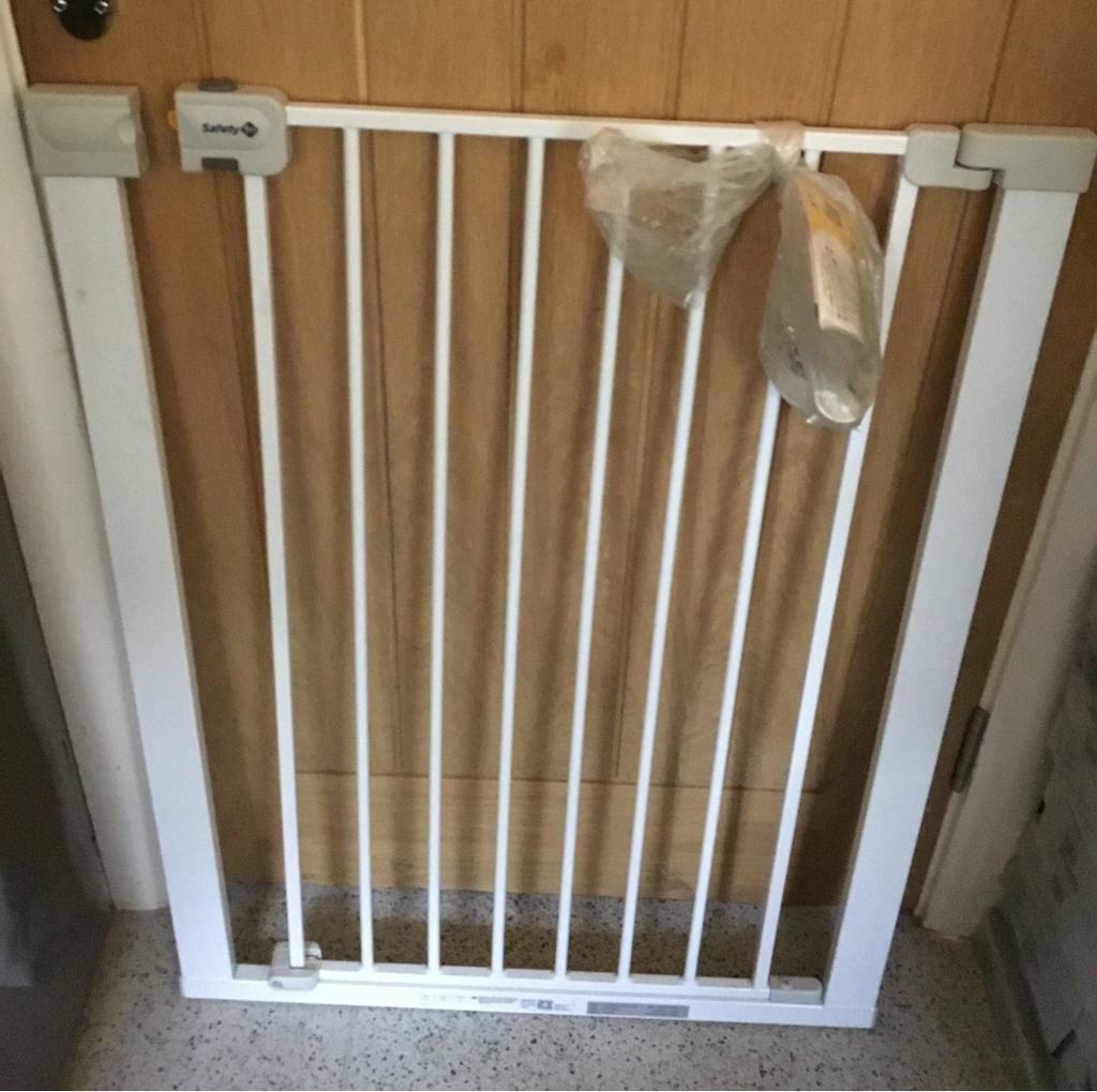 Safety 1st extra height baby gate in Thornhill, Cardiff Gumtree