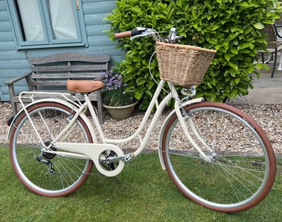 Womens Classic Bike Capri Berlin - Cream 6 Speed Capri Bikes Ladies Classic Bike