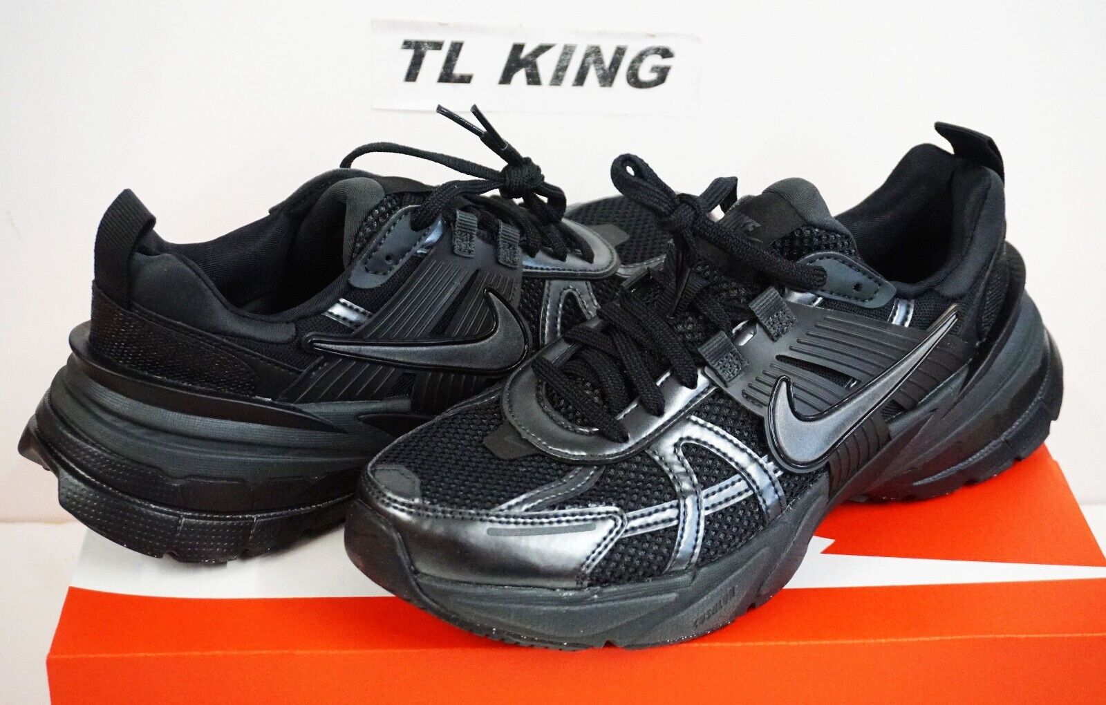 Nike WMNS V2K Run Y2K Runner Black Anthracite Grey Limited Nike WMNS V2K Run Y2K Runner Black Anthracite Grey Limited