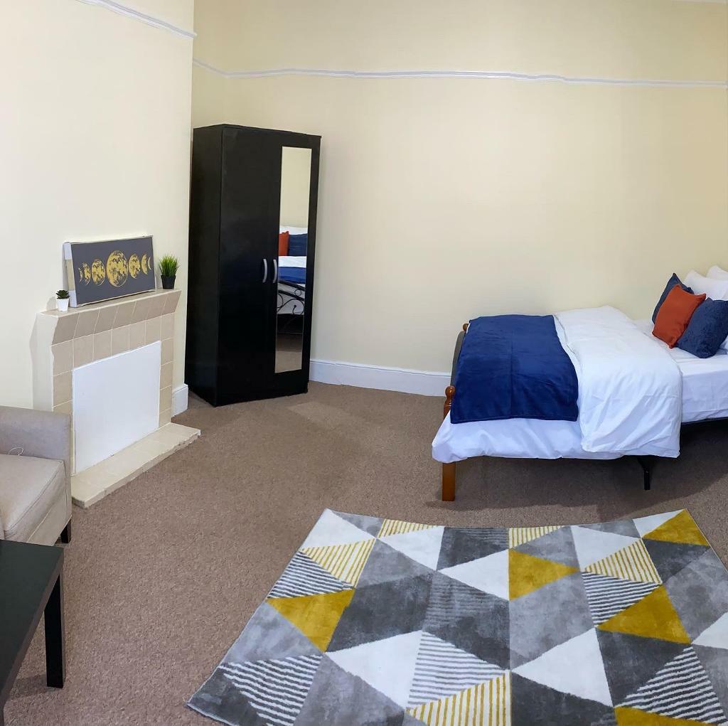 Rooms to let in Ilford, London Gumtree