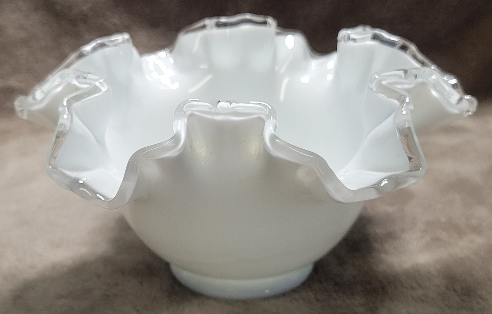 フェントン　シルバークレスト VINTAGE Fenton Silver Crest Clear Ruffled Edge White Milk