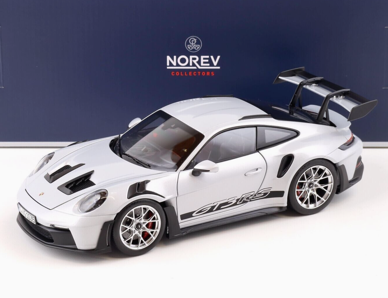1/18 Porsche 911 (992) GT3 RS 2022 Ice Grey Diecast Model